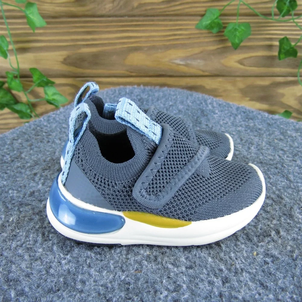 Zara Boys Sneaker  Sz T 18 Medium Gray Synthetic‎ Hook & Loop